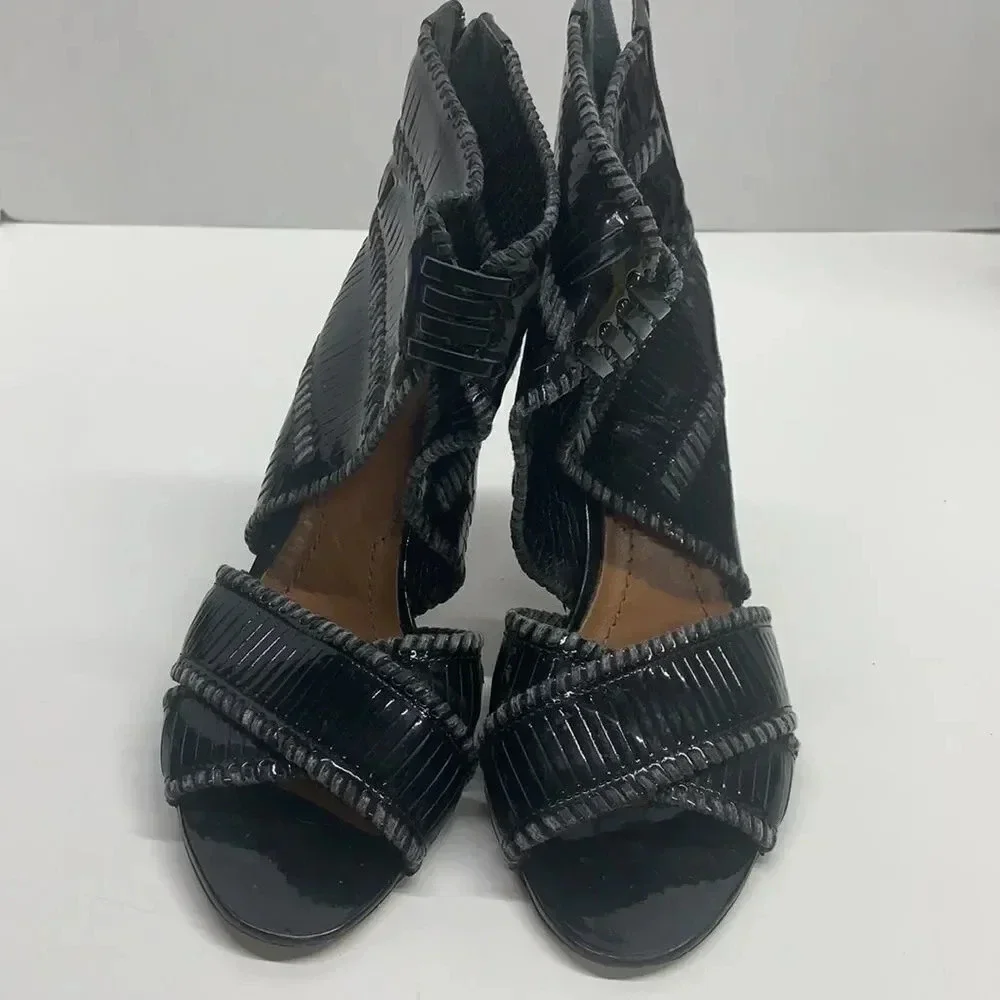 Givenchy High Heel Shoes Patent Leather Textured Open Toe Black Size EU 35 US 5